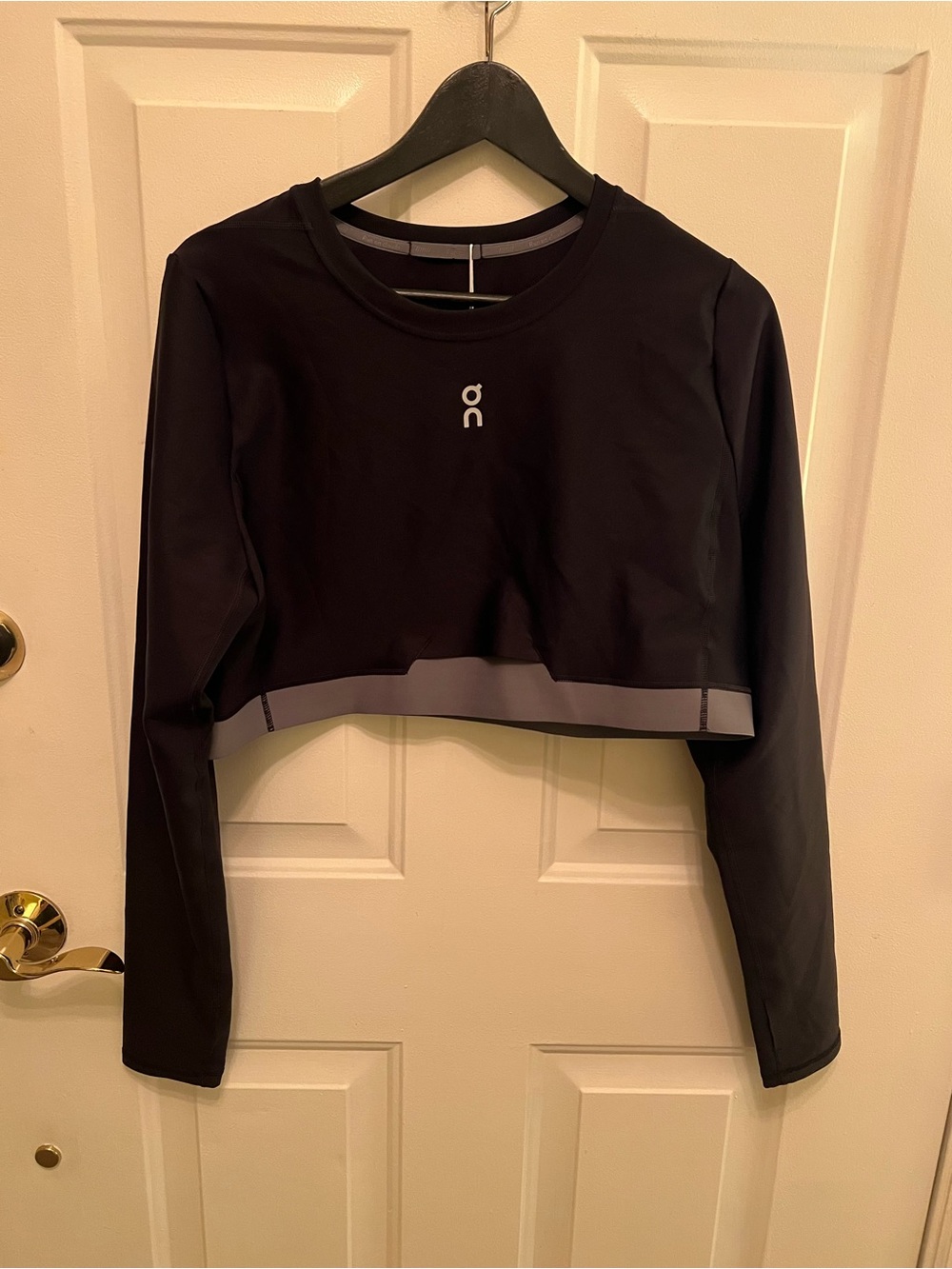 On QC Top Trained Long Sleeve Crop T-Shirt Black Womens XXL